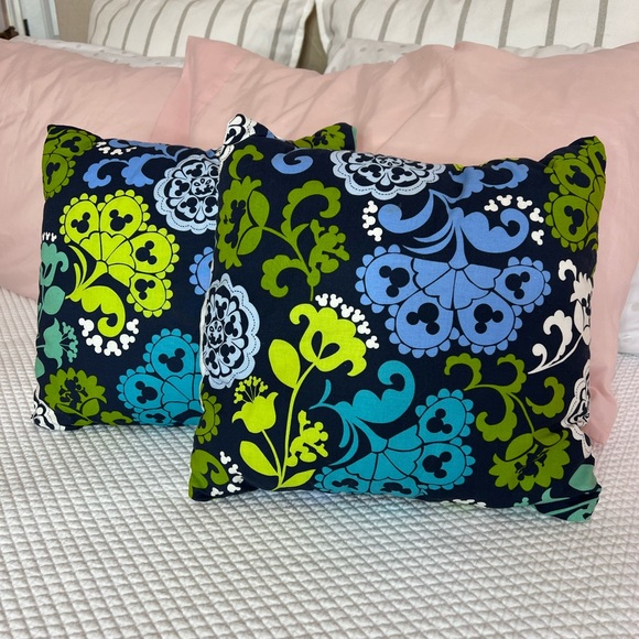 Accents Disney Vera Bradley Wheres Mickey Pillows Poshmark